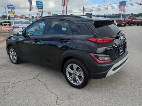Used 2022 Hyundai Kona SEL FWD image 6