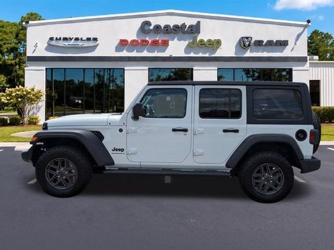 Used 2025 Jeep Wrangler Unlimited Sport AWD/4WD image 7