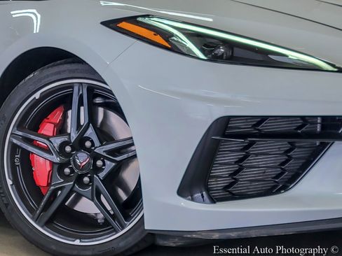 Used 2021 Chevrolet Corvette Stingray Preferred Conv w/ Z51 Performance Package RWD image 5