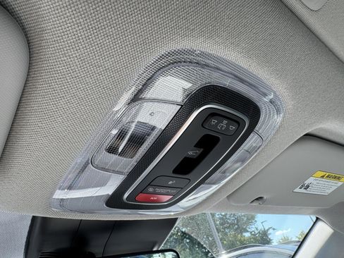 New 2025 Hyundai Elantra Limited w/ Cargo Package image 22