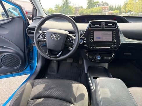 Used 2020 Toyota Prius LE AWD/4WD image 16