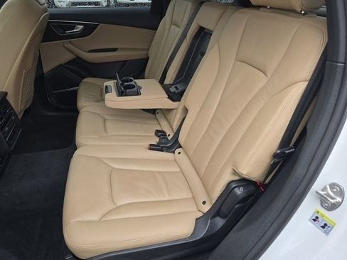 Used 2022 Audi Q7 3.0T Premium Plus AWD/4WD image 36