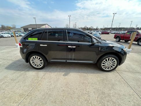 Used 2011 Lincoln MKX AWD w/ Sight & Sound Pkg image 4