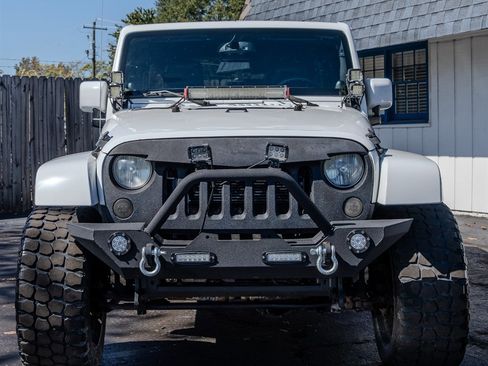 Used 2013 Jeep Wrangler Unlimited Rubicon w/ Connectivity Group image 8