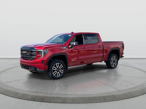 Used 2025 GMC Sierra 1500 AT4 w/ AT4 Premium Package AWD/4WD image 4