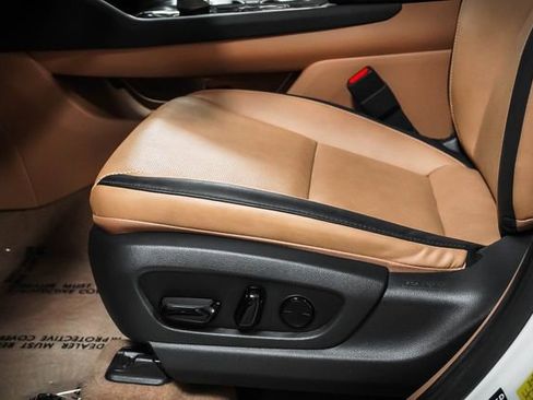 Certified 2023 Lexus RZ 450e Premium w/ Technology Package image 11