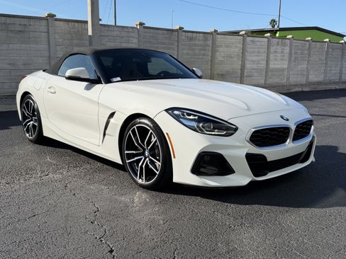 Used 2023 BMW Z4 sDrive30i w/ Driving Assistance Package image 8