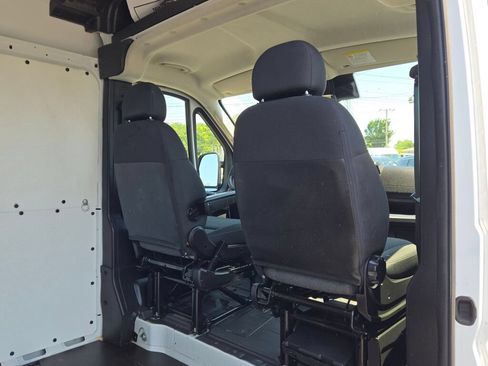 Used 2023 RAM ProMaster 2500 FWD image 8
