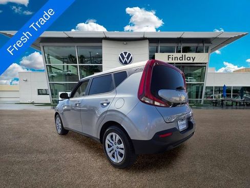 Used 2022 Kia Soul LX FWD image 4