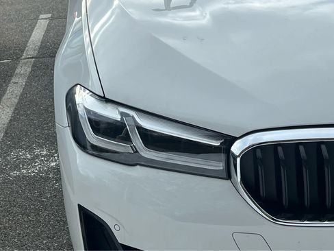 Used 2023 BMW 530i xDrive w/ Premium Package image 2