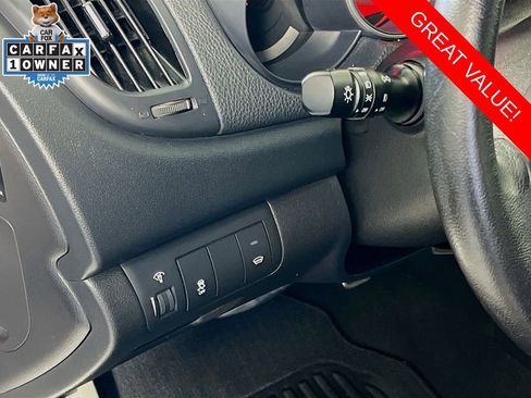Used 2011 Kia Forte SX w/ Leather Pkg FWD image 10