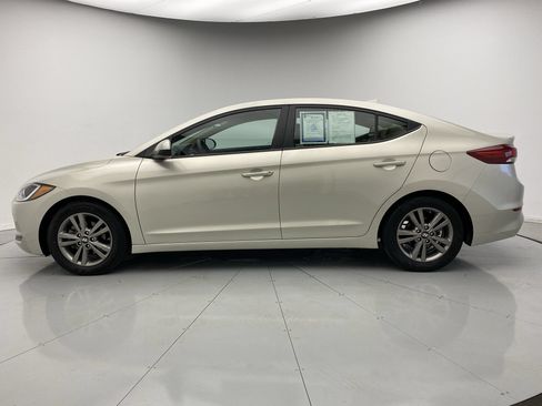 Used 2018 Hyundai Elantra SEL FWD image 2