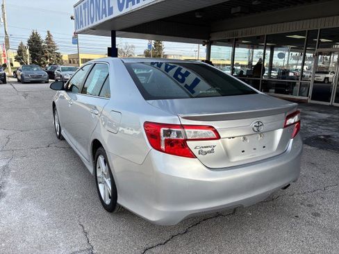 Used 2014 Toyota Camry SE image 7