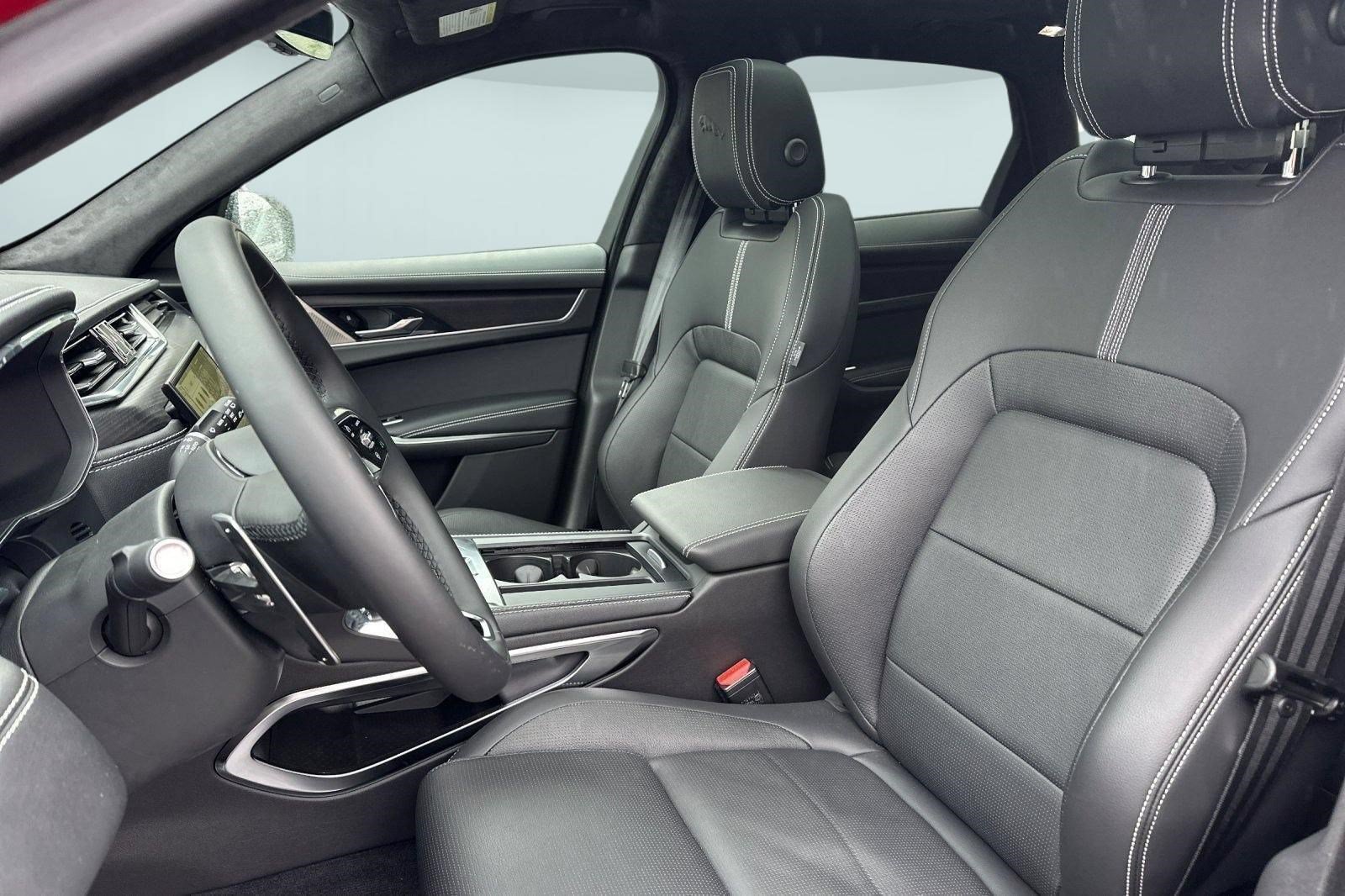 New 2024 Jaguar F-PACE R-Dynamic S AWD/4WD image 5