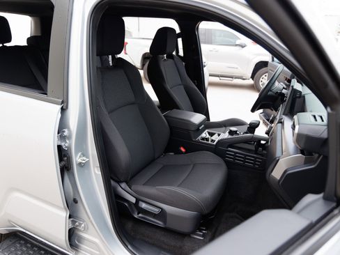 Used 2025 Toyota 4Runner Limited image 38