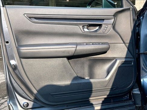 Used 2025 Honda CR-V Sport-L image 13