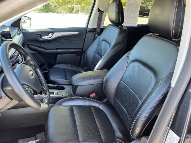 Used 2022 Ford Escape SEL w/ Technology Package FWD image 10