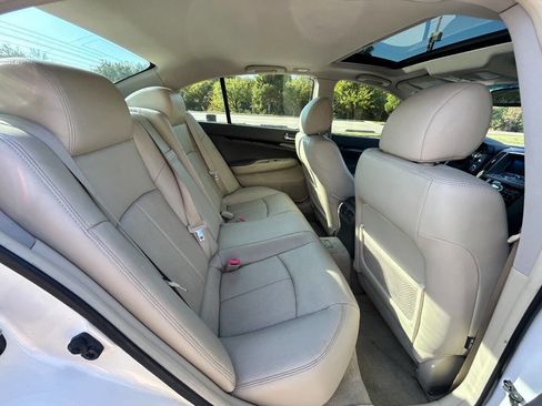 Used 2012 INFINITI G37 Journey w/ Premium Pkg image 14