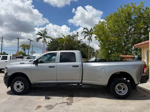 Used 2021 RAM 3500 4x4 Crew Cab Tradesman DRW image 2