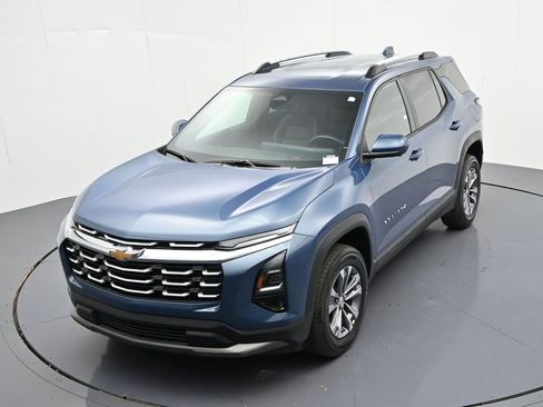 Used 2025 Chevrolet Equinox LT w/ Convenience Package II FWD image 24