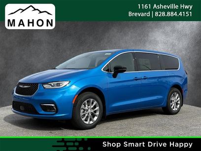 New 2026 Chrysler Pacifica Limited