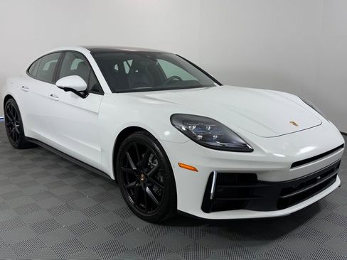 Certified 2025 Porsche Panamera image 9