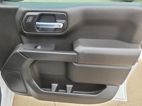 Used 2022 Chevrolet Silverado 1500 Custom image 8