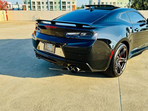 Used 2016 Chevrolet Camaro SS image 18