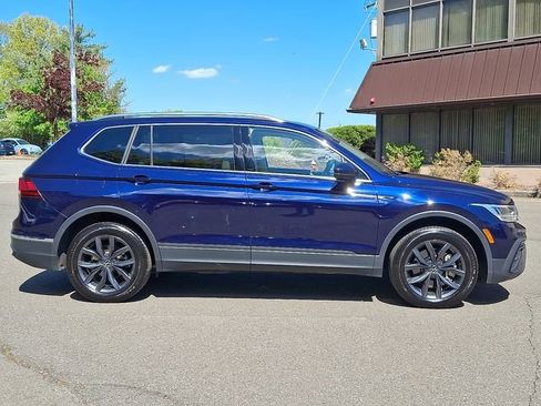 Used 2023 Volkswagen Tiguan SE w/ Panoramic Sunroof Package AWD/4WD image 12