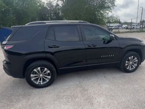 Used 2025 Chevrolet Equinox LT w/ Convenience Package II image 9