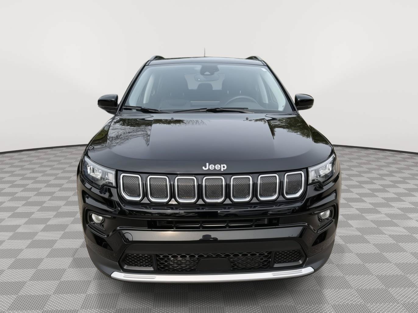Used 2022 Jeep Compass Limited AWD/4WD image 2