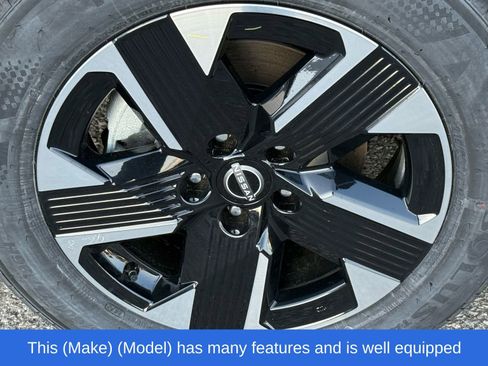 Used 2025 Nissan Kicks SV image 10