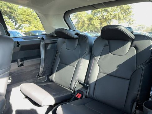 New 2026 Volvo XC90 B6 Ultra w/ Lounge Package AWD/4WD image 15