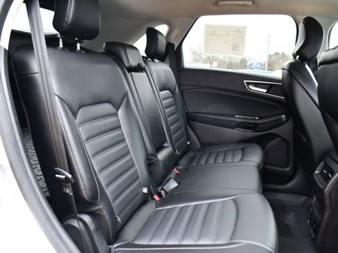 Used 2017 Ford Edge SEL w/ Equipment Group 201A AWD/4WD image 17