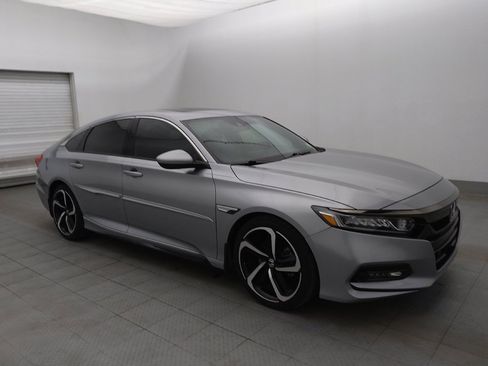 Used 2018 Honda Accord Sport image 11
