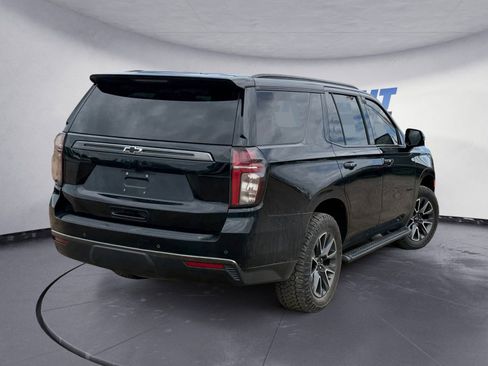 Used 2022 Chevrolet Tahoe Z71 w/ Luxury Package AWD/4WD image 5
