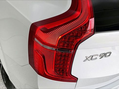 Used 2023 Volvo XC90 T8 Ultimate image 41