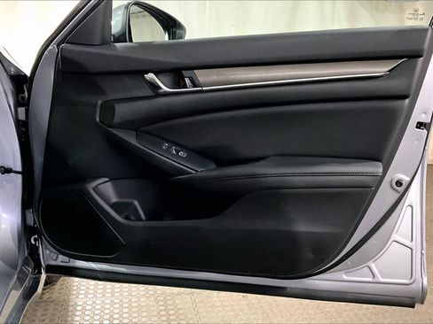 Used 2019 Honda Accord LX image 23