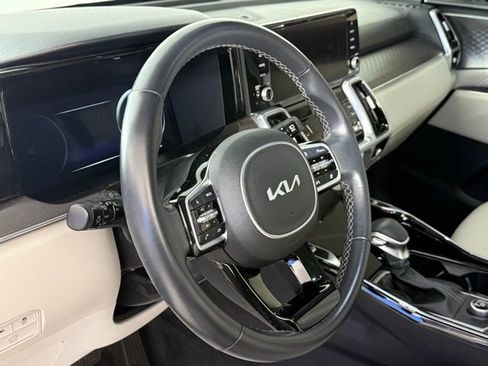 Used 2023 Kia Sorento SX image 15