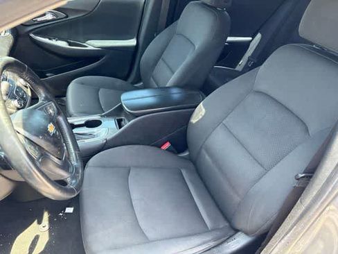Used 2018 Chevrolet Malibu LT FWD image 11