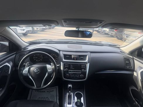 Used 2018 Nissan Altima 2.5 SR FWD image 17