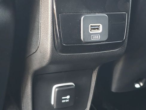 Used 2025 Jeep Compass Latitude image 23