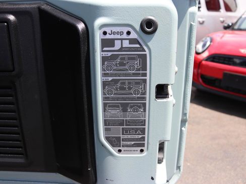 Used 2024 Jeep Wrangler Unlimited Rubicon 4xe AWD/4WD image 62