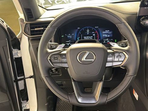 New 2026 Lexus LX 700h Luxury image 18
