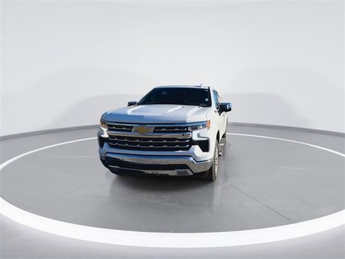 Used 2026 Chevrolet Silverado 1500 LTZ w/ LTZ Premium Package image 3