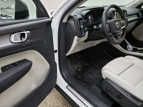 New 2026 Volvo XC40 B5 Plus w/ Protection Package Premier image 6