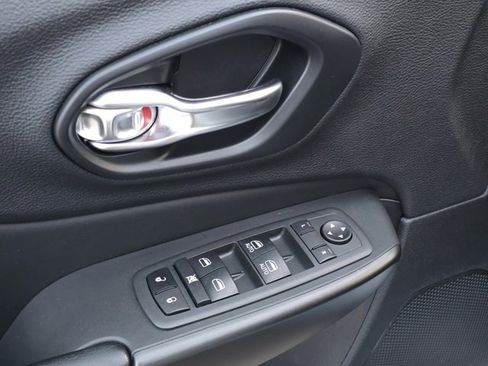 Used 2021 Jeep Cherokee Trailhawk w/ Trailer Tow Group image 34