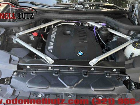 Used 2024 BMW X7 xDrive40i w/ Executive Package AWD/4WD image 39