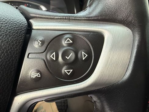 Used 2017 GMC Acadia SLT image 18