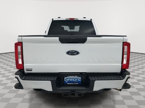 Used 2023 Ford F250 XLT w/ FX4 Off-Road Package AWD/4WD image 4